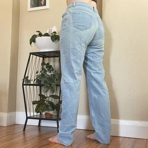 Straight Leg Light Wash Jeans